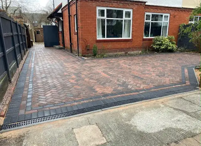 Block paved driveway by Yellowstone, Wiltshire 1