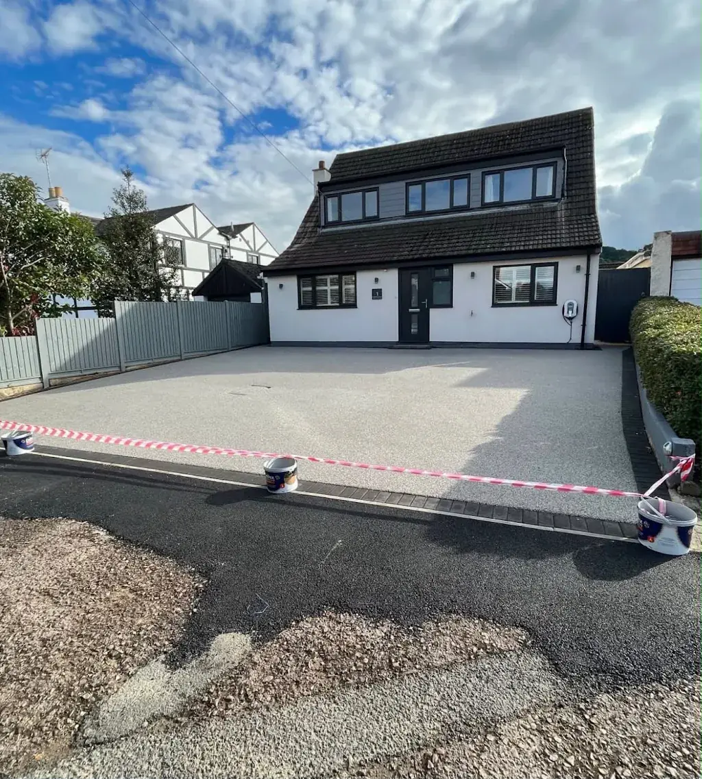 Resin driveway by Yellowstone, Wiltshire 6