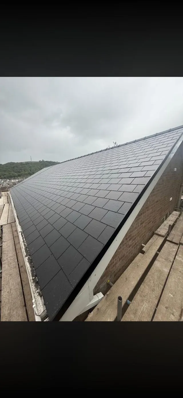 Natural slate roof by Yellowstone Roofing, Wiltshire 16