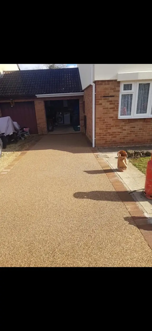 Resin driveway by Yellowstone, Wiltshire 10
