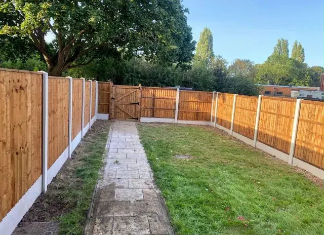 Garden fencing by Yellowstone, Wiltshire 5