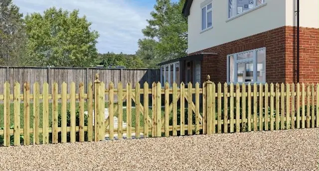 Garden fencing by Yellowstone, Wiltshire 8